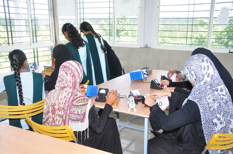 PU Colleges near Sarjapur with IIT-JEE, NEET Coaching IIT Foundation Courses for 8th Std Students Admission 